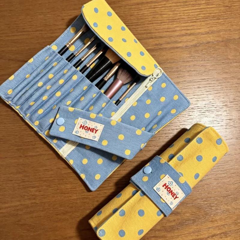 Makeup - Trousse à crayons vintage à pois,